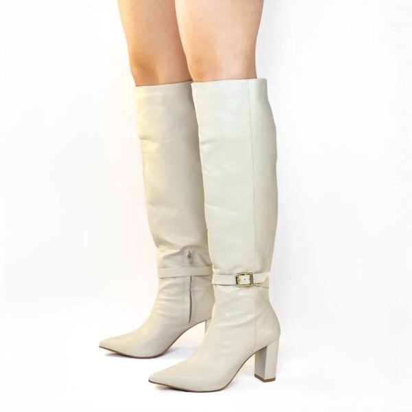 8689418-out-off-scaled-1.jpeg 8689418